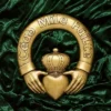 Design Toscano One Hundred Thousand Welcomes Claddagh Sculptural Plaque - Gold -Design Toscano Store GUEST 14b8d532 3f82 4ce0 b965 0e07fecc8013